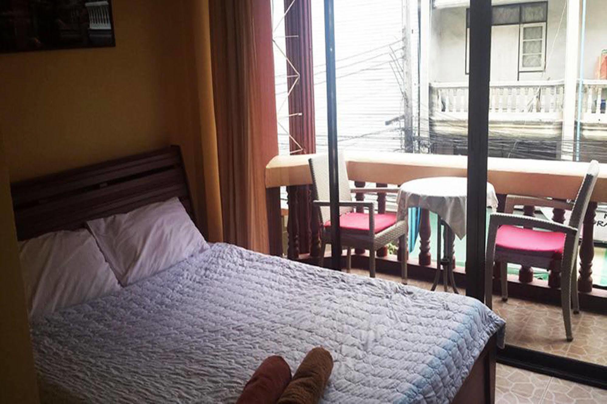 S-One Guesthouse Pattaya Eksteriør bilde