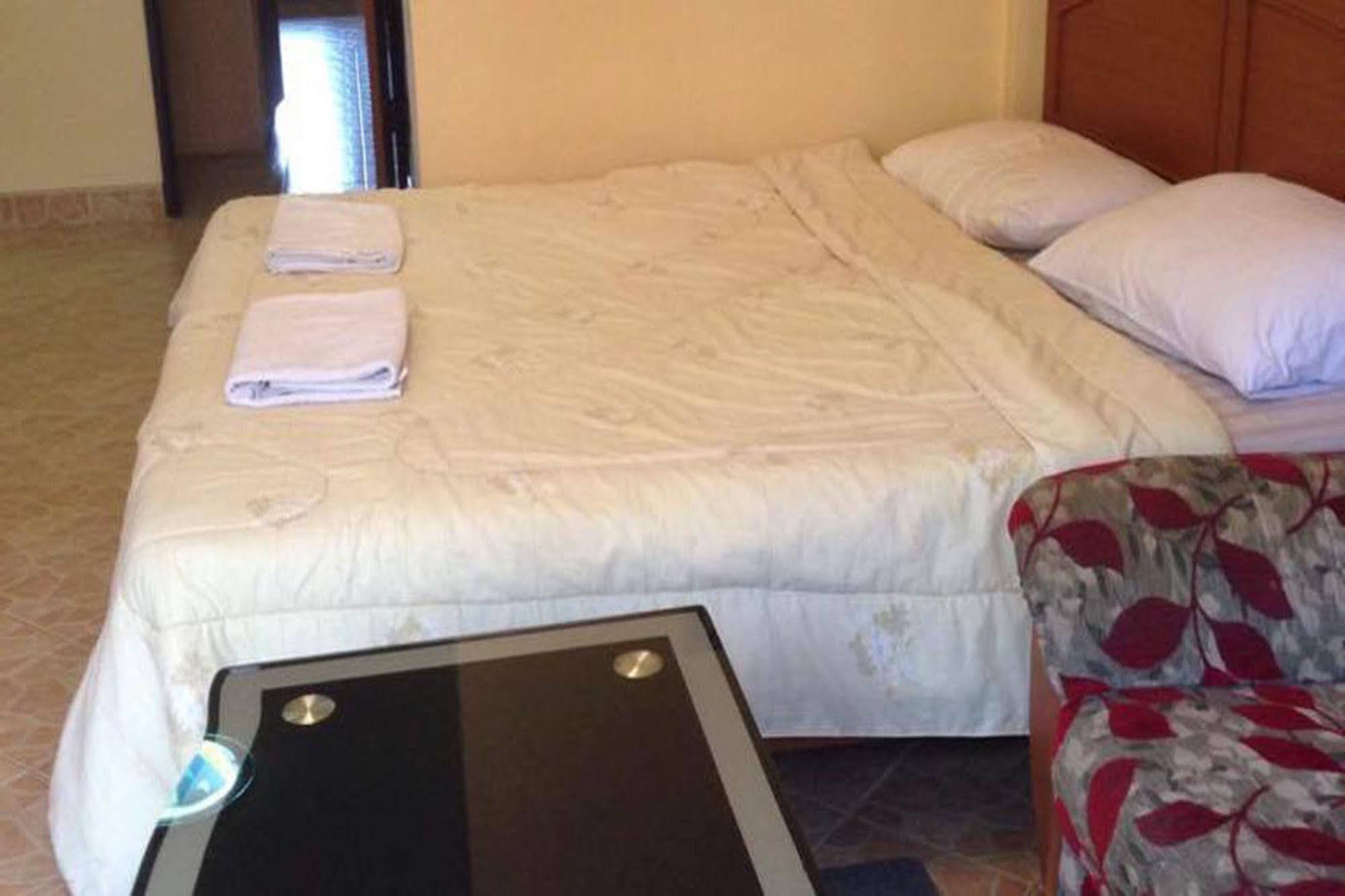 S-One Guesthouse Pattaya Eksteriør bilde