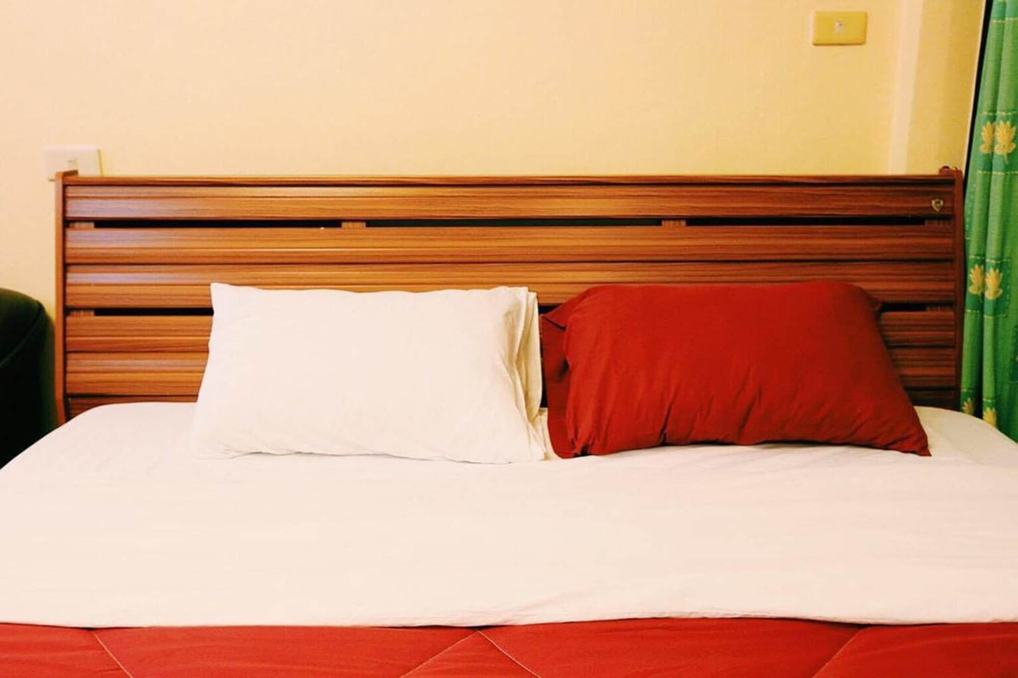 S-One Guesthouse Pattaya Eksteriør bilde